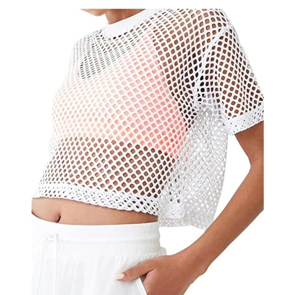 🛍️4 For $15🛍️White Cropped Short Sleeve Blouse *New With Out Tags* - Picture 8 of 9